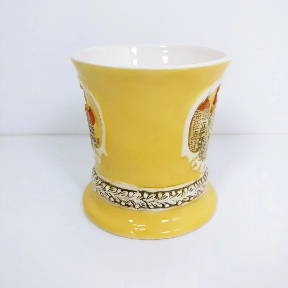 Busch Gardens 3D Castle mug cup yellow brown decorative detailed